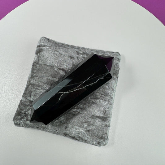 Black Nephrite Jade Vogel and Silver Velvet Crystal Pillow (Western Australia)